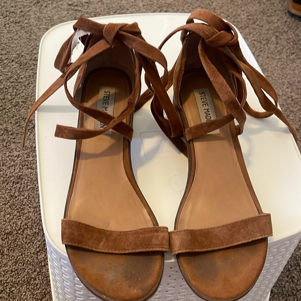 Steve Madden tie up heel